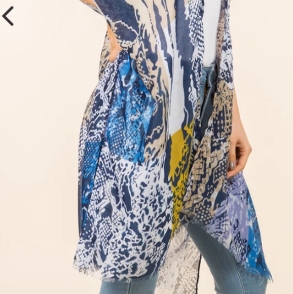 Kimono or Cover up - Picture 2 of 4